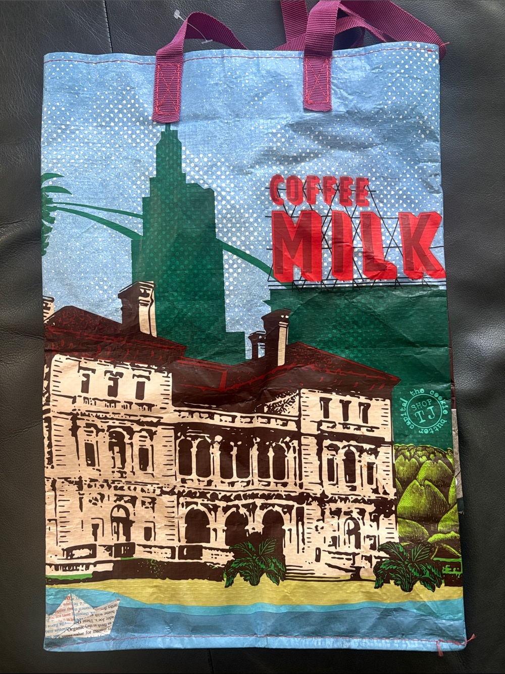 Trader Joe's Rhode Island Reusable Tote Bag Block Island Lighthouse (2024)‎ - Picture 2 of 3